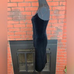 Papaya Women’s Velvet Black Dress Size Medium‎